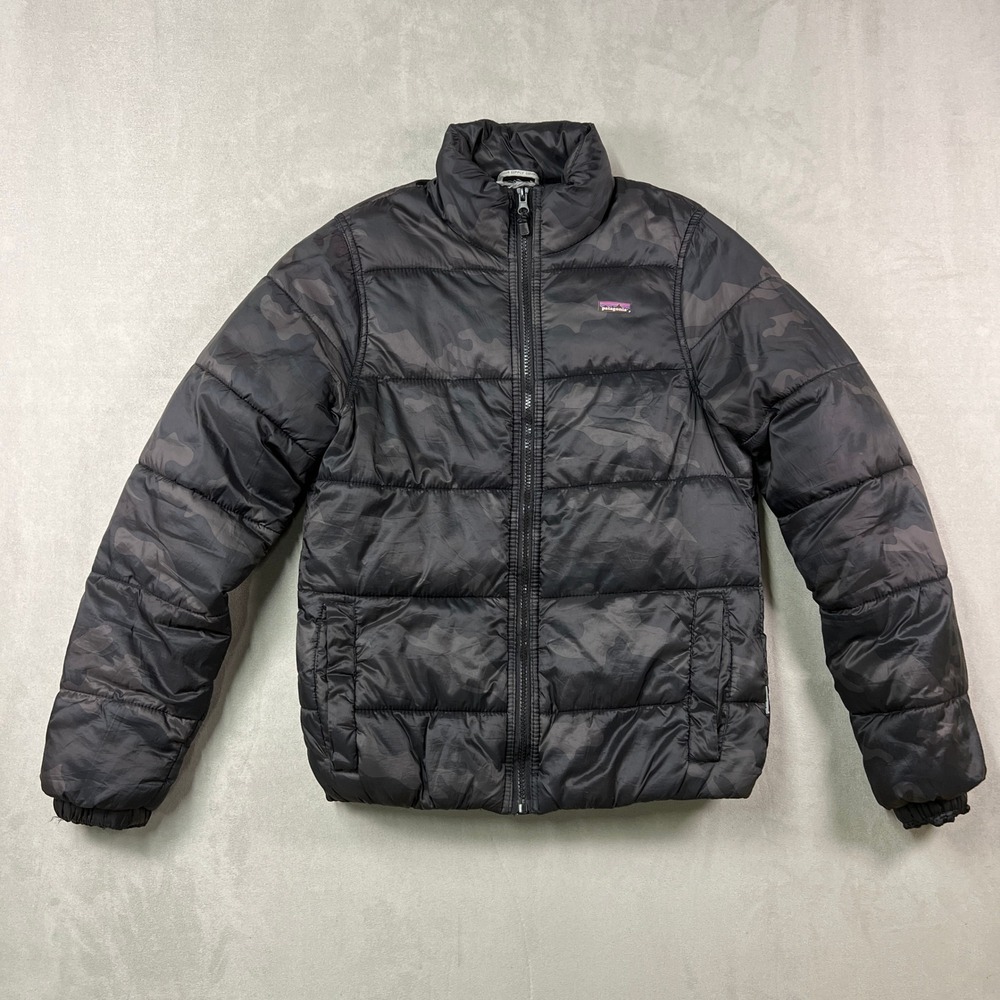 Patagonia Camo Puffer Jacket Womens XS Black Camo Full Zip Insulated Outdoor